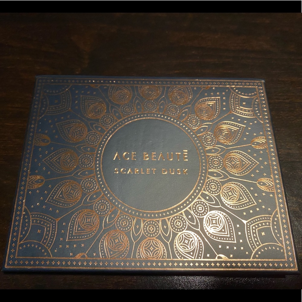 Ace Beaute Scarlet Dusk Palette